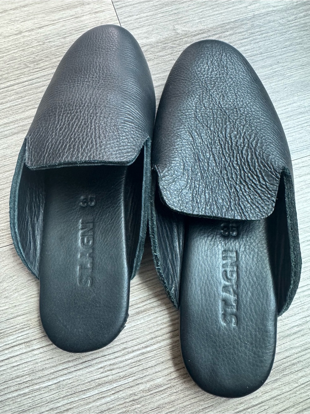 ST. AGNI Minimalist Leather Slide Mules - Picture 4 of 5